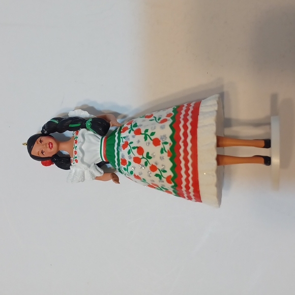 Hallmark Keepsake Ornament Mexican Barbie Dolls of the World Collector's Series - Picture 12 of 14